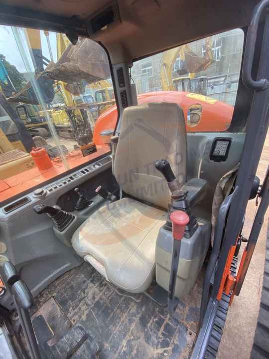 Awesome Performance good price Korea Imported Small Scale Used Doosan Dx60 Excavator - Kāpurķēžu ekskavators: foto 3 Awesome Performance good price Korea Imported Small Scale Used Doosan Dx60 Excavator - Kāpurķēžu ekskavators: foto 3