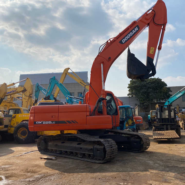 Best Selling DOOSAN excavator machine construction used machinery equipment dx225 DX60 DX70 DH60 DH220 used excavators in stock - Ekskavators: foto 1 Best Selling DOOSAN excavator machine construction used machinery equipment dx225 DX60 DX70 DH60 DH220 used excavators in stock - Ekskavators: foto 1