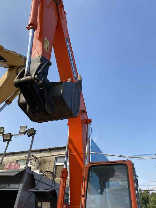 Best Selling DOOSAN excavator machine construction used machinery equipment dx225 DX60 DX70 DH60 DH220 used excavators in stock - Ekskavators: foto 4 Best Selling DOOSAN excavator machine construction used machinery equipment dx225 DX60 DX70 DH60 DH220 used excavators in stock - Ekskavators: foto 4