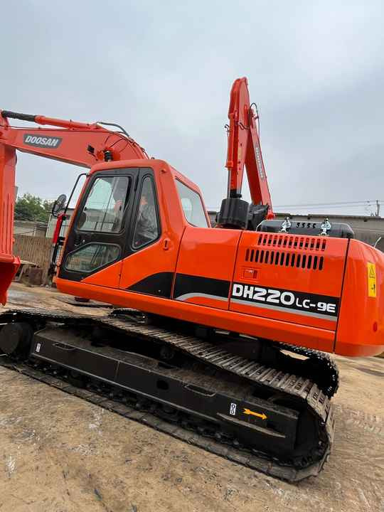 Best Selling DOOSAN excavator machine construction used machinery equipment dx225 DX60 DX70 DH60 DH220 used excavators in stock - Ekskavators: foto 2 Best Selling DOOSAN excavator machine construction used machinery equipment dx225 DX60 DX70 DH60 DH220 used excavators in stock - Ekskavators: foto 2