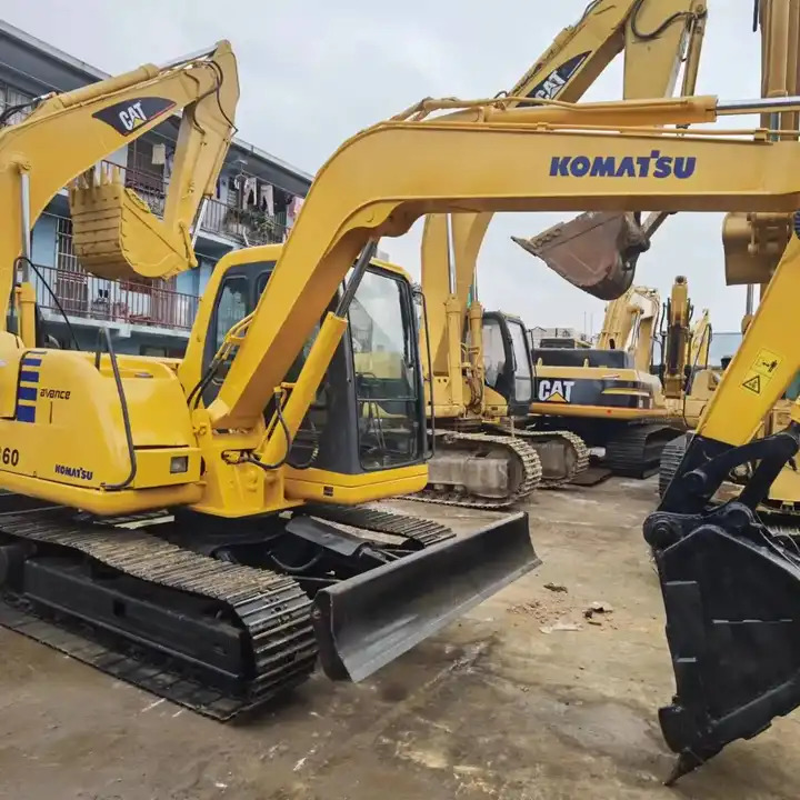 Best-selling Original Japan Small-scale Used Digger Excellent Condition Second Hand Komatsu Pc60-7 Crawler Excavator - Kāpurķēžu ekskavators: foto 1 Best-selling Original Japan Small-scale Used Digger Excellent Condition Second Hand Komatsu Pc60-7 Crawler Excavator - Kāpurķēžu ekskavators: foto 1