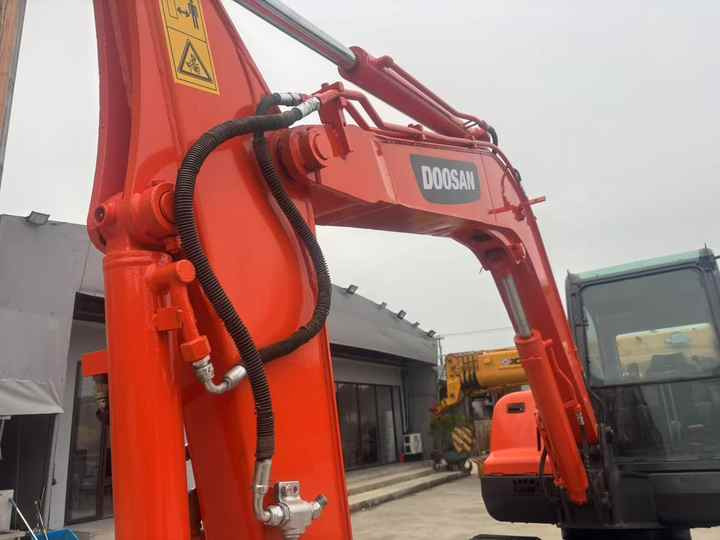 Doosan DX60 DX60-9c DH60-7 DX60W DX80 DX75 DX55 DH35 DH55 Used Mini Excavator Mas Maquinaria Municipal Y Ambiental - Ekskavators: foto 4 Doosan DX60 DX60-9c DH60-7 DX60W DX80 DX75 DX55 DH35 DH55 Used Mini Excavator Mas Maquinaria Municipal Y Ambiental - Ekskavators: foto 4