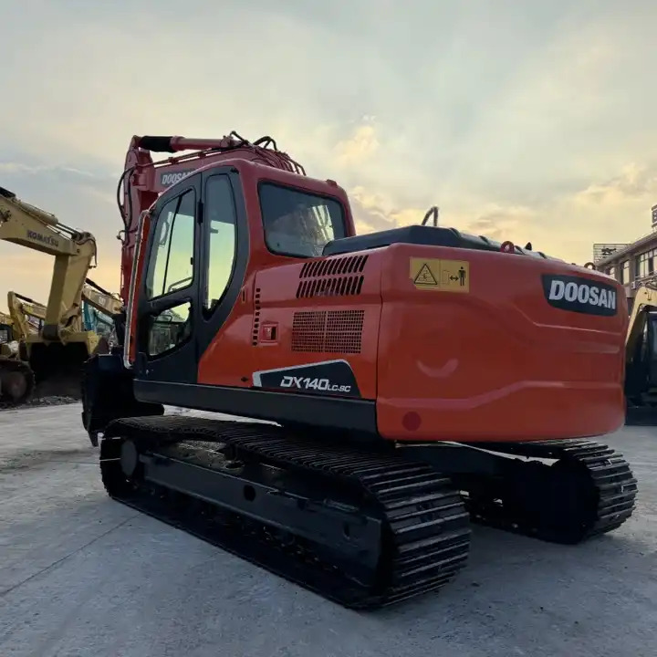 Doosan Dx140 Used Excavator DX140LC-9C Min Excavator Crawler Equipment Machinery Dx60 Dx80 Dx140LC Dx225 Dx300LC Dh60 Dx55 - Kāpurķēžu ekskavators: foto 3 Doosan Dx140 Used Excavator DX140LC-9C Min Excavator Crawler Equipment Machinery Dx60 Dx80 Dx140LC Dx225 Dx300LC Dh60 Dx55 - Kāpurķēžu ekskavators: foto 3