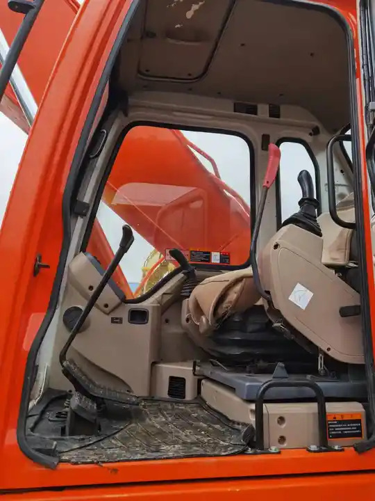 Excellent ConditionUsed Excavator Doosan Dh220 ,Nice Performance 22ton Used Excavator Dh220-7 At Low Price For Sale - Kāpurķēžu ekskavators: foto 3 Excellent ConditionUsed Excavator Doosan Dh220 ,Nice Performance 22ton Used Excavator Dh220-7 At Low Price For Sale - Kāpurķēžu ekskavators: foto 3
