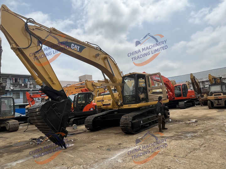 Excellent Used Cheap Caterpillar Cat 325bl excavator Second Hand cat325bl earth-moving digger With Perfect Function in stock - Kāpurķēžu ekskavators: foto 5 Excellent Used Cheap Caterpillar Cat 325bl excavator Second Hand cat325bl earth-moving digger With Perfect Function in stock - Kāpurķēžu ekskavators: foto 5