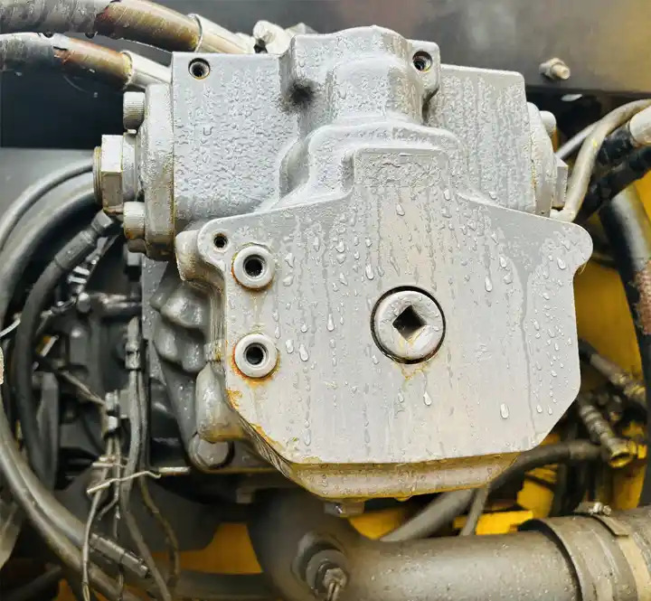 Favorable Price Japan Original Good Working Condition Used Komatsu Pc300-7 Tracked Excavator In Shanghai - Kāpurķēžu ekskavators: foto 4 Favorable Price Japan Original Good Working Condition Used Komatsu Pc300-7 Tracked Excavator In Shanghai - Kāpurķēžu ekskavators: foto 4