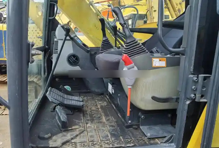 Good Condition Komatsu Used PC70-8 Hydraulic Crawler Excavator Suitable For Construction/ Agriculture Digging - Kāpurķēžu ekskavators: foto 3 Good Condition Komatsu Used PC70-8 Hydraulic Crawler Excavator Suitable For Construction/ Agriculture Digging - Kāpurķēžu ekskavators: foto 3