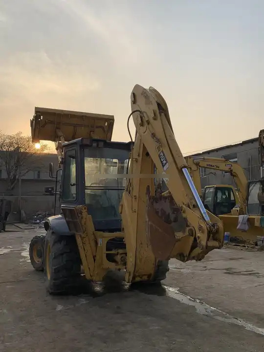 High Quality Original Uk JCB 3CX excavator used wheel loaders 7 ton backhoe loader with good working condition in stock for sale - Ekskavators-iekrāvējs: foto 2 High Quality Original Uk JCB 3CX excavator used wheel loaders 7 ton backhoe loader with good working condition in stock for sale - Ekskavators-iekrāvējs: foto 2