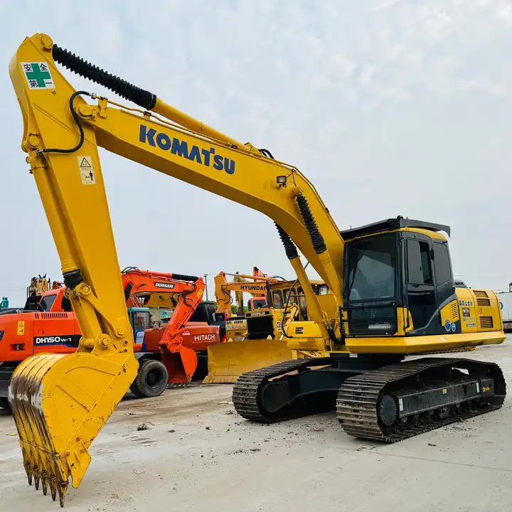 Hot Sale 20 Ton Crawler Excavator Komatsu Pc200-6 Pc200-7 Pc200-8 Original From Japan For Sale In Shanghai - Kāpurķēžu ekskavators: foto 2 Hot Sale 20 Ton Crawler Excavator Komatsu Pc200-6 Pc200-7 Pc200-8 Original From Japan For Sale In Shanghai - Kāpurķēžu ekskavators: foto 2