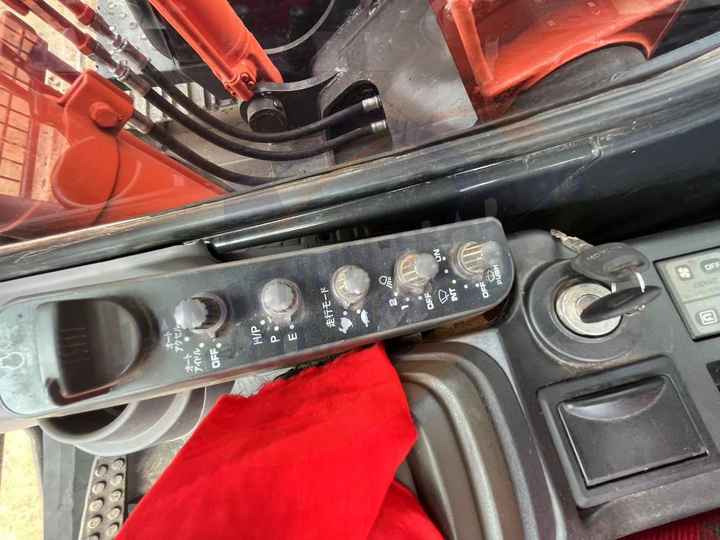 Hot sale Used Hitachi ZX120 digger medium size Excavator second hand excavator - Kāpurķēžu ekskavators: foto 4 Hot sale Used Hitachi ZX120 digger medium size Excavator second hand excavator - Kāpurķēžu ekskavators: foto 4