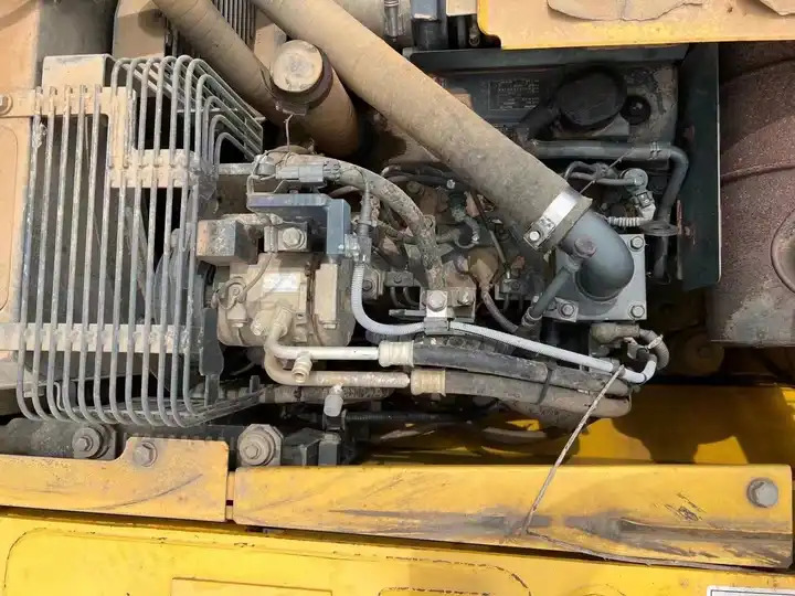 Hot sale used komatsu medium excavator PC130-7 /KOMATSU 130-7/ used japanese komatsu excavator 13 ton - Kāpurķēžu ekskavators: foto 5 Hot sale used komatsu medium excavator PC130-7 /KOMATSU 130-7/ used japanese komatsu excavator 13 ton - Kāpurķēžu ekskavators: foto 5
