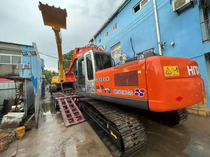 Japan Used Excavator 20ton Hitachi Excavator zx200-3G - Kāpurķēžu ekskavators: foto 2 Japan Used Excavator 20ton Hitachi Excavator zx200-3G - Kāpurķēžu ekskavators: foto 2