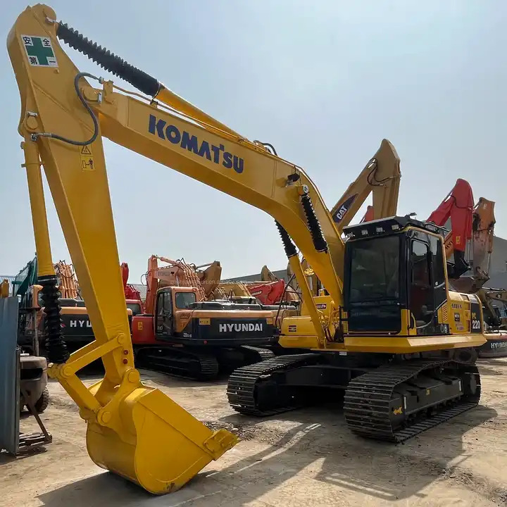 Komatsu Pc200-8 Pc200-7 Pc220-8 Excavator,Used Japan Original Komatsu Pc200-8 Excavator Shovel Hot Sale Spot,Low Price - Kāpurķēžu ekskavators: foto 1 Komatsu Pc200-8 Pc200-7 Pc220-8 Excavator,Used Japan Original Komatsu Pc200-8 Excavator Shovel Hot Sale Spot,Low Price - Kāpurķēžu ekskavators: foto 1