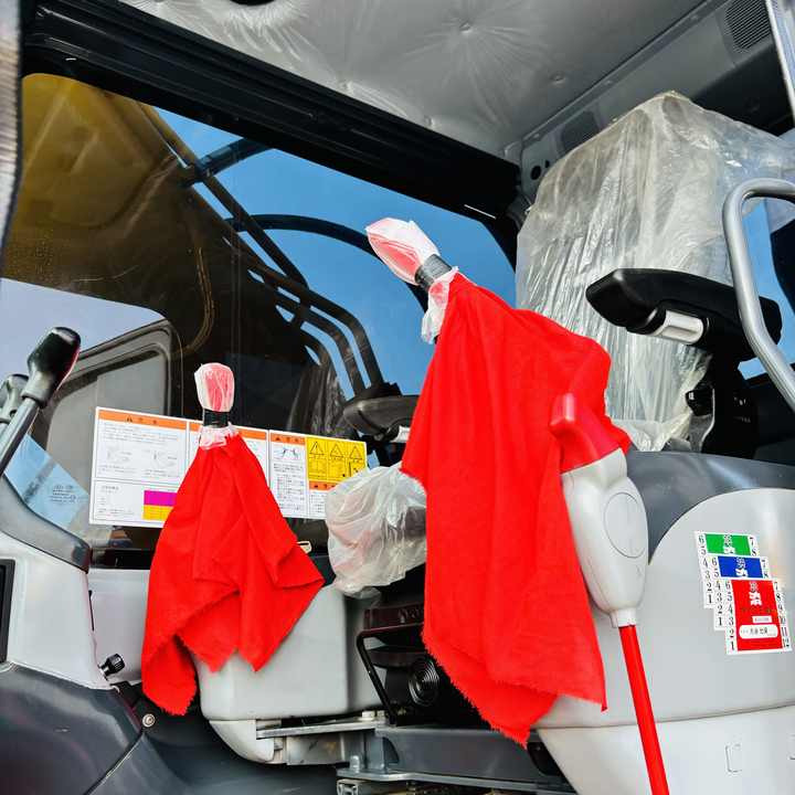 Machinery Used Pc350-8 Original Komatsu PC350-8 Excavator PC300 PC350 PC400 PC450 35ton Hydraulic Crawler Excavator Available - Kāpurķēžu ekskavators: foto 4 Machinery Used Pc350-8 Original Komatsu PC350-8 Excavator PC300 PC350 PC400 PC450 35ton Hydraulic Crawler Excavator Available - Kāpurķēžu ekskavators: foto 4