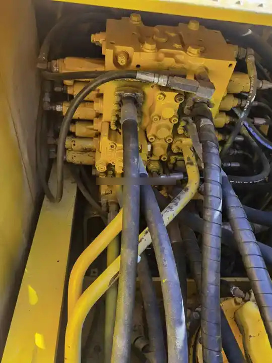 New Arrival Second Hand Pc200-8 Komatsu 20 Ton Crawler Excavator Komatsu Pc 200-8 Used Komatsu Pc 200 Excavator For Sale - Ekskavators: foto 4 New Arrival Second Hand Pc200-8 Komatsu 20 Ton Crawler Excavator Komatsu Pc 200-8 Used Komatsu Pc 200 Excavator For Sale - Ekskavators: foto 4
