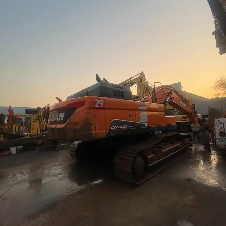 Original Doosan Dx420 Used Excavator/few Working Hours Used 420 Doosan Excavator Dx420 In Stock - Kāpurķēžu ekskavators: foto 1 Original Doosan Dx420 Used Excavator/few Working Hours Used 420 Doosan Excavator Dx420 In Stock - Kāpurķēžu ekskavators: foto 1