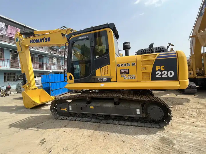 Kāpurķēžu ekskavators PC220-8 USED EXCAVATOR Good Condition Komatsu PC 200 Original Japan Cheap Used Excavators Used Original Japan Komatsu pc200-8: foto 6