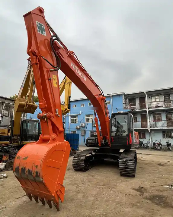 Second Hand Japan Hitachi Zx200-5G Hydraulic Crawler Excavator Japan Hitachi 20 Ton Excavators in Low Price - Kāpurķēžu ekskavators: foto 5 Second Hand Japan Hitachi Zx200-5G Hydraulic Crawler Excavator Japan Hitachi 20 Ton Excavators in Low Price - Kāpurķēžu ekskavators: foto 5