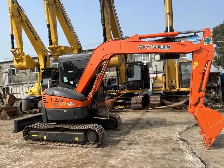 Second Hand excellent original mini excavator hitachi used ZX55 ZX60 ZX70 small used excavator made in Japan for sale - Kāpurķēžu ekskavators: foto 3 Second Hand excellent original mini excavator hitachi used ZX55 ZX60 ZX70 small used excavator made in Japan for sale - Kāpurķēžu ekskavators: foto 3