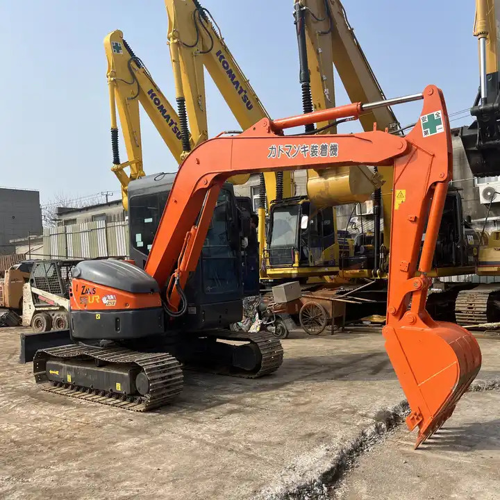 Second Hand excellent original mini excavator hitachi used ZX55 ZX60 ZX70 small used excavator made in Japan for sale - Kāpurķēžu ekskavators: foto 2 Second Hand excellent original mini excavator hitachi used ZX55 ZX60 ZX70 small used excavator made in Japan for sale - Kāpurķēžu ekskavators: foto 2