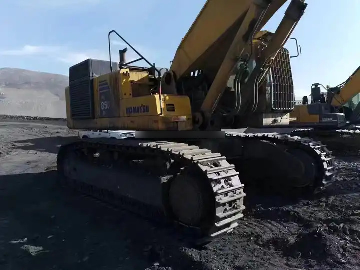 Secondhand Komatsu pc850 Komatsu 85 tons of excavator used komatsu PC850 excavator change rock arm crushing hammer - Ekskavators: foto 5 Secondhand Komatsu pc850 Komatsu 85 tons of excavator used komatsu PC850 excavator change rock arm crushing hammer - Ekskavators: foto 5