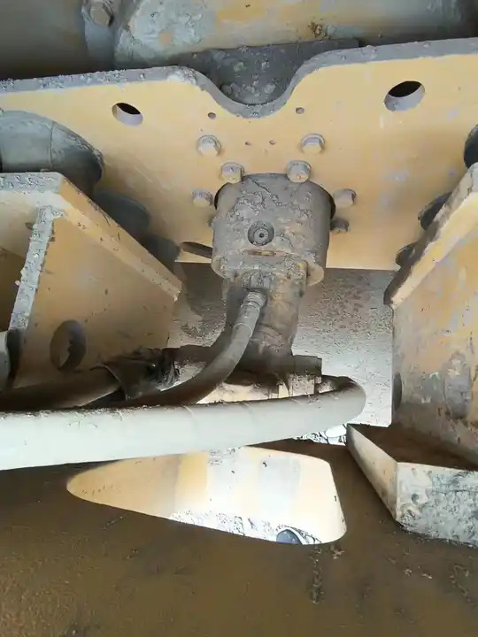 Used 18 ton Caterpillar Road Roller CAT CS76T Road Paving Machinery Soil Compactor made in USA - Ceļu veltnis: foto 5 Used 18 ton Caterpillar Road Roller CAT CS76T Road Paving Machinery Soil Compactor made in USA - Ceļu veltnis: foto 5