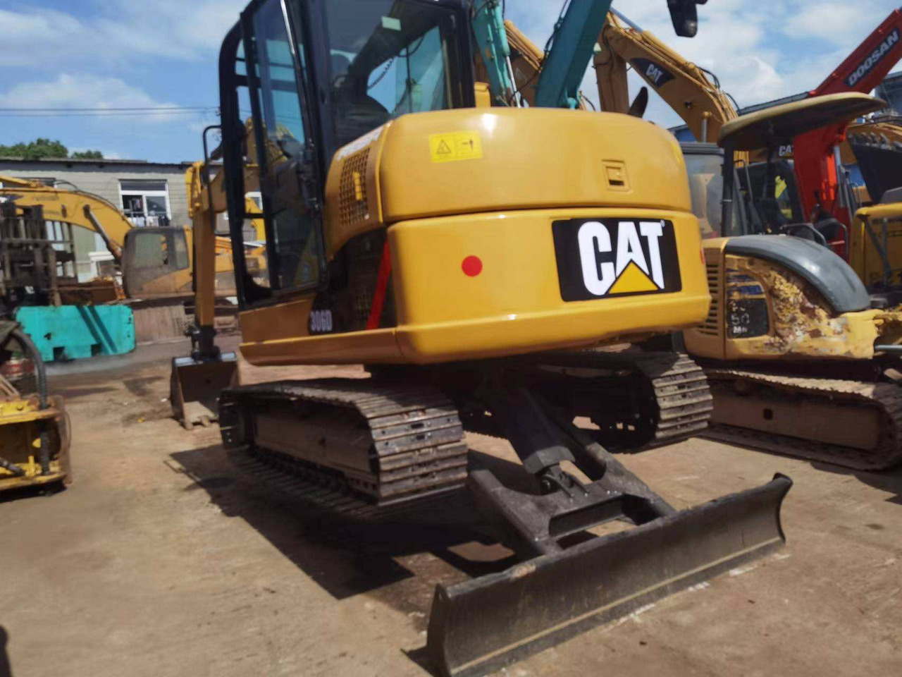 Used CAT 306D 306E 306E2 305.5 305 307 MINI EXCAVATOR - Kāpurķēžu ekskavators: foto 5 Used CAT 306D 306E 306E2 305.5 305 307 MINI EXCAVATOR - Kāpurķēžu ekskavators: foto 5