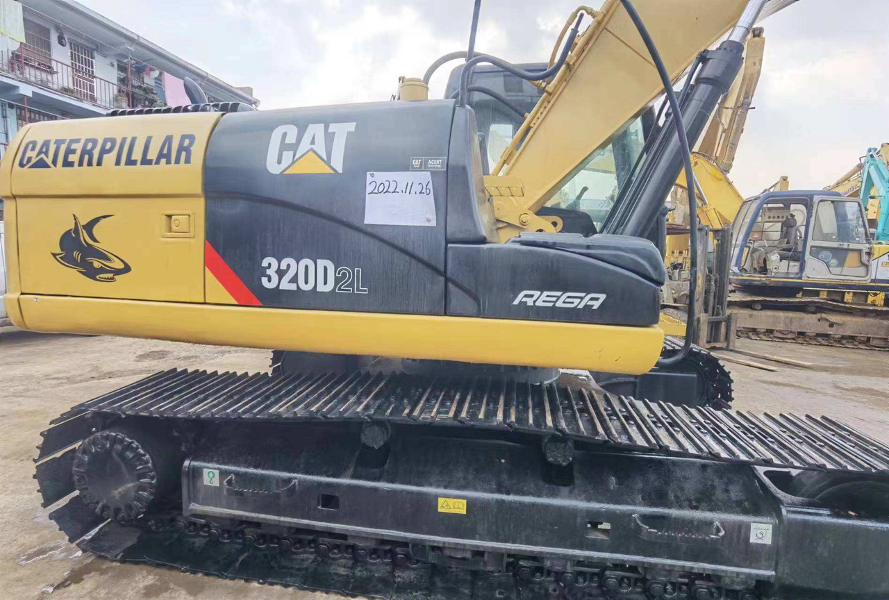 Used CAT 320 320B 320C 320D Excavator with bucket for excavator - Kāpurķēžu ekskavators: foto 4 Used CAT 320 320B 320C 320D Excavator with bucket for excavator - Kāpurķēžu ekskavators: foto 4