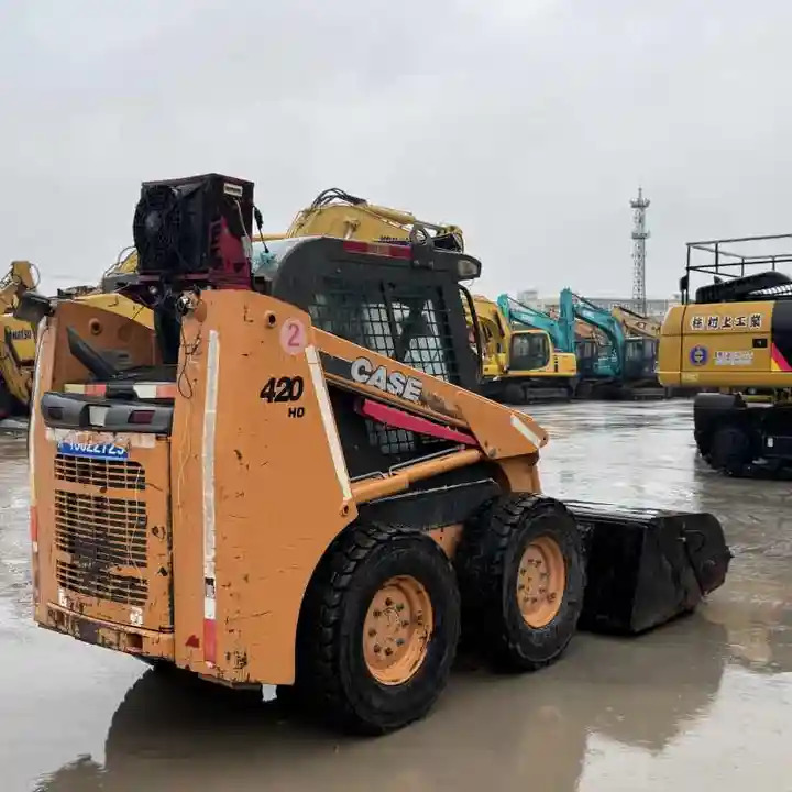Used Case 420 Backhoe Loader Used Skid Steer Loader CASE 430 CASE 440 - Kompaktiekrāvējs: foto 5 Used Case 420 Backhoe Loader Used Skid Steer Loader CASE 430 CASE 440 - Kompaktiekrāvējs: foto 5