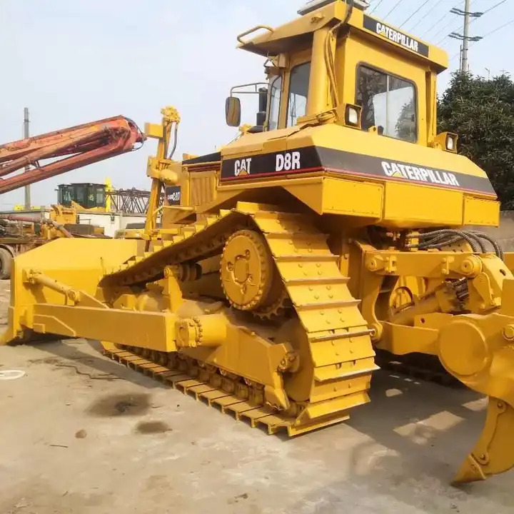 Used Caterpillar bulldozer CAT D8R on sale - Buldozers: foto 1 Used Caterpillar bulldozer CAT D8R on sale - Buldozers: foto 1