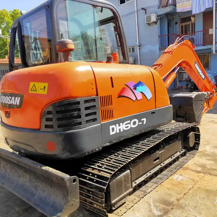Used Doosan Machinery for Sale Mini excavator DH55-V DH60-7 for sale Fast Delivery Competitive Price Digger Hydraulic Excavator - Kāpurķēžu ekskavators: foto 5 Used Doosan Machinery for Sale Mini excavator DH55-V DH60-7 for sale Fast Delivery Competitive Price Digger Hydraulic Excavator - Kāpurķēžu ekskavators: foto 5