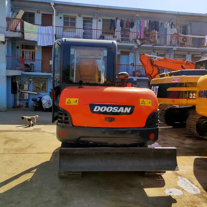 Used Doosan dh60-7 Excavator 100% Korea Used Mini Hydraulic Excavator Low Working Hours Low Price for sale - Kāpurķēžu ekskavators: foto 5 Used Doosan dh60-7 Excavator 100% Korea Used Mini Hydraulic Excavator Low Working Hours Low Price for sale - Kāpurķēžu ekskavators: foto 5