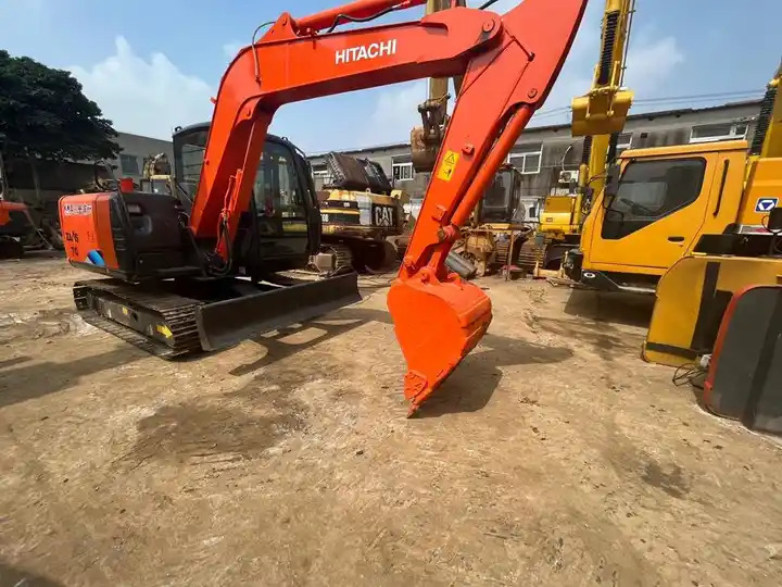 Used Hitachi ZX70 crawler Excavator, Japan Made used Hitachi ZX70 Mini Excavator in good condition on sale - Kāpurķēžu ekskavators: foto 3 Used Hitachi ZX70 crawler Excavator, Japan Made used Hitachi ZX70 Mini Excavator in good condition on sale - Kāpurķēžu ekskavators: foto 3