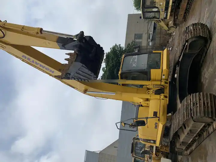 Kāpurķēžu ekskavators Used Komatus excavator Pc220-8 in good condition for sale: foto 6