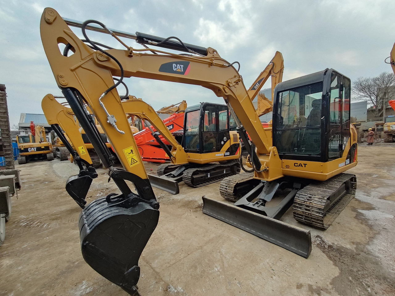 Used Mini cat 306 excavator 6tons excavator on sale - Kāpurķēžu ekskavators: foto 2 Used Mini cat 306 excavator 6tons excavator on sale - Kāpurķēžu ekskavators: foto 2
