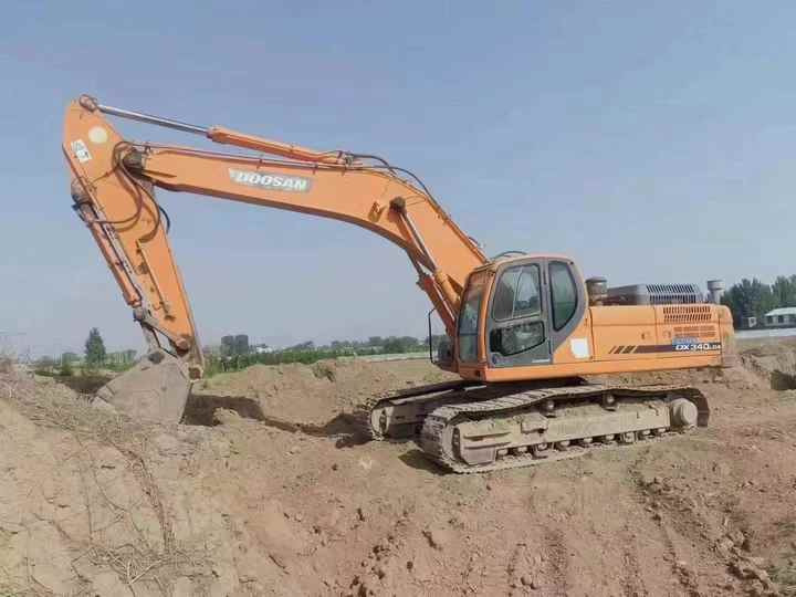Used Original Korea Doosan 34 Ton Excavator with Cheap Price and Good Condition DOOSAN Dx340LCA Dx225 Dx330 DX360for Sale - Ekskavators: foto 2 Used Original Korea Doosan 34 Ton Excavator with Cheap Price and Good Condition DOOSAN Dx340LCA Dx225 Dx330 DX360for Sale - Ekskavators: foto 2