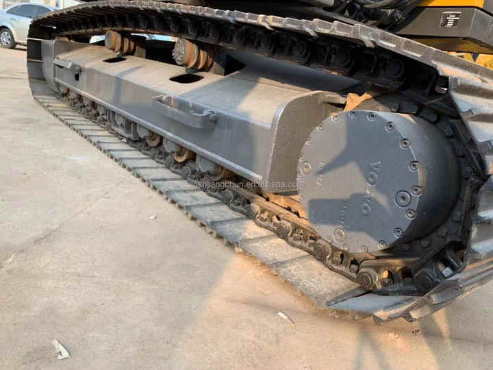 Used Original Volvo Excavator EC210B machinery in stock for sale with high quality and good price - Kāpurķēžu ekskavators: foto 5 Used Original Volvo Excavator EC210B machinery in stock for sale with high quality and good price - Kāpurķēžu ekskavators: foto 5