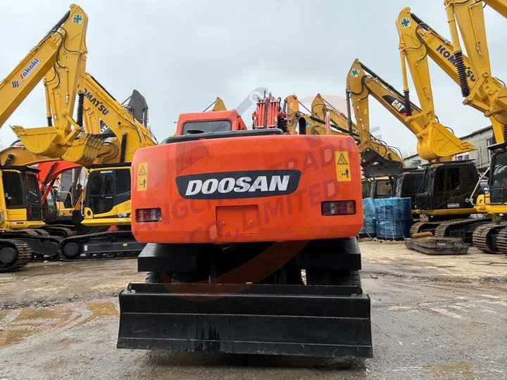 Used excavator doosan dh150 excavators machinery doosan dx60 dx80 dx75 dx225 Good Condition Low price - Kāpurķēžu ekskavators: foto 5 Used excavator doosan dh150 excavators machinery doosan dx60 dx80 dx75 dx225 Good Condition Low price - Kāpurķēžu ekskavators: foto 5