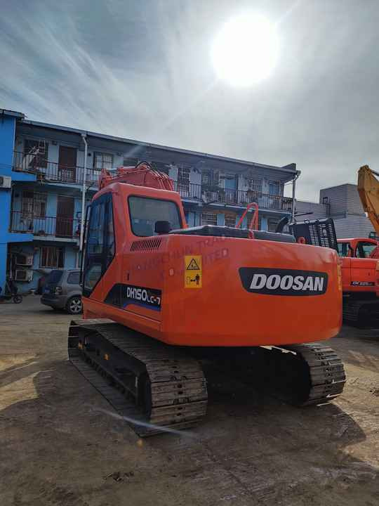 Used excavator doosan dh150 excavators machinery doosan dx60 dx80 dx75 dx225 Good Condition Low price wheel excavator - Kāpurķēžu ekskavators: foto 2 Used excavator doosan dh150 excavators machinery doosan dx60 dx80 dx75 dx225 Good Condition Low price wheel excavator - Kāpurķēžu ekskavators: foto 2