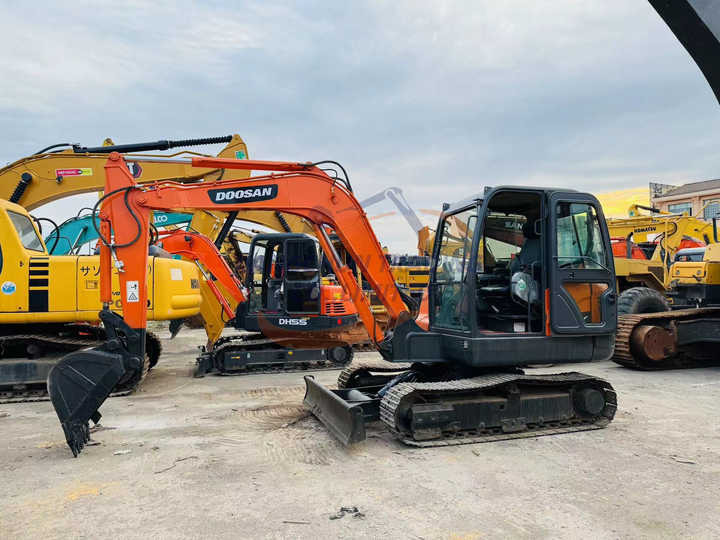 Used excavator doosan dx60 excavators earth-moving machinery doosan dx60 dx80 dx75 dx225 dh60 dh60-7for sale - Kāpurķēžu ekskavators: foto 3 Used excavator doosan dx60 excavators earth-moving machinery doosan dx60 dx80 dx75 dx225 dh60 dh60-7for sale - Kāpurķēžu ekskavators: foto 3