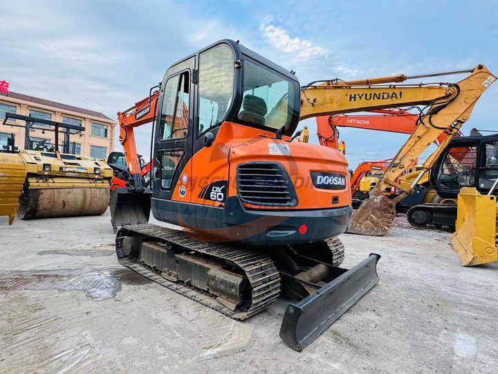 Used excavator doosan dx60 excavators earth-moving machinery doosan dx60 dx80 dx75 dx225 dh60 dh60-7for sale - Kāpurķēžu ekskavators: foto 3 Used excavator doosan dx60 excavators earth-moving machinery doosan dx60 dx80 dx75 dx225 dh60 dh60-7for sale - Kāpurķēžu ekskavators: foto 3