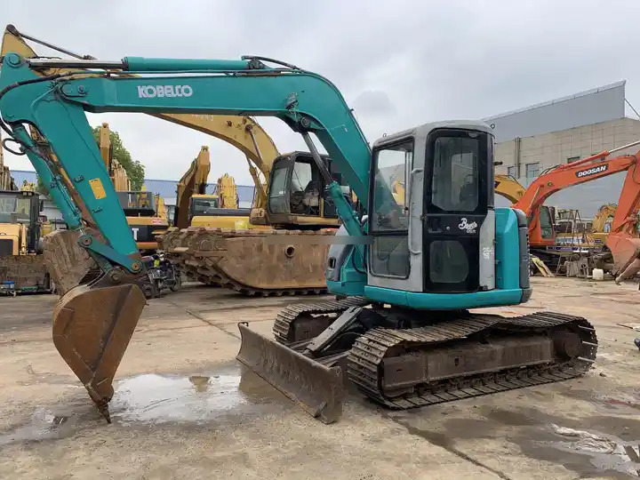 Used hydraulic Crawler Excavator Excavator Machine 7 Ton Kobelco SK75 Excavator good construction machinery for sale - Mini-ekskavators: foto 4 Used hydraulic Crawler Excavator Excavator Machine 7 Ton Kobelco SK75 Excavator good construction machinery for sale - Mini-ekskavators: foto 4