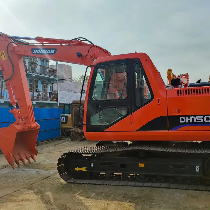Well-maintained Cheap Price Korea Original Used Doosan Dh150,Dh150lc-7 Crawler Excavator in Shanghai - Kāpurķēžu ekskavators: foto 1 Well-maintained Cheap Price Korea Original Used Doosan Dh150,Dh150lc-7 Crawler Excavator in Shanghai - Kāpurķēžu ekskavators: foto 1