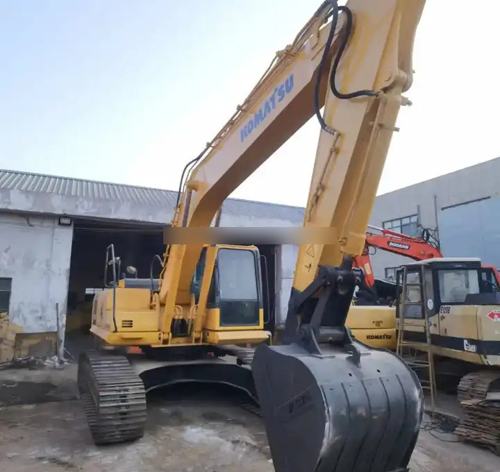Good condition Japan komatsu pc220-8 used excavator / komatsu pc200-8 pc200-7 pc220-8 excavator second hand komatsu excavator - Kāpurķēžu ekskavators: foto 1 Good condition Japan komatsu pc220-8 used excavator / komatsu pc200-8 pc200-7 pc220-8 excavator second hand komatsu excavator - Kāpurķēžu ekskavators: foto 1