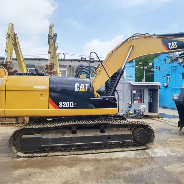 Heavy Excavator CAT 320d Original US Used CAT 320d Excavator 20 TonsExcavator CAT320C 320D 320d2 on sale - Kāpurķēžu ekskavators: foto 1 Heavy Excavator CAT 320d Original US Used CAT 320d Excavator 20 TonsExcavator CAT320C 320D 320d2 on sale - Kāpurķēžu ekskavators: foto 1
