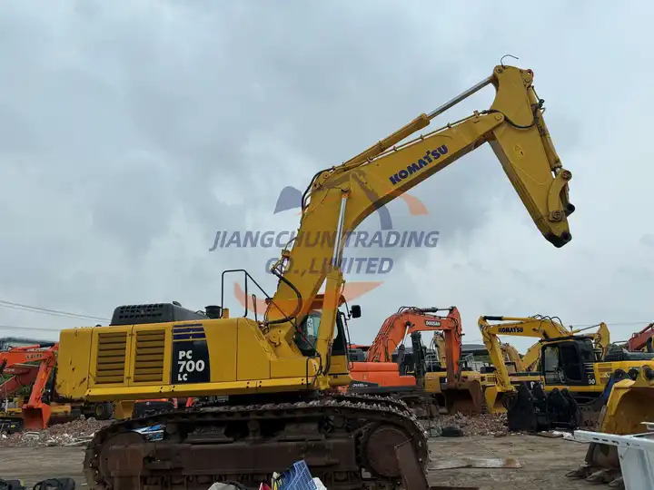 Second hand nice price good condition komatsu pc650 pc600 pc700 65 ton large excavator - Ekskavators: foto 4 Second hand nice price good condition komatsu pc650 pc600 pc700 65 ton large excavator - Ekskavators: foto 4