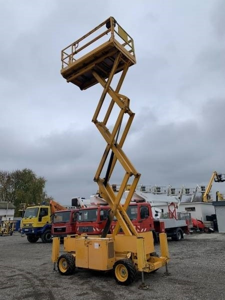 Šķērveida pacēlājs Genie GS-2669 - 10 m, 4x4, diesel: foto 9