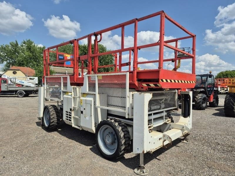 Genie GS3390 - 12,06 m - 4x4 - diesel - Šķērveida pacēlājs: foto 1 Genie GS3390 - 12,06 m - 4x4 - diesel - Šķērveida pacēlājs: foto 1