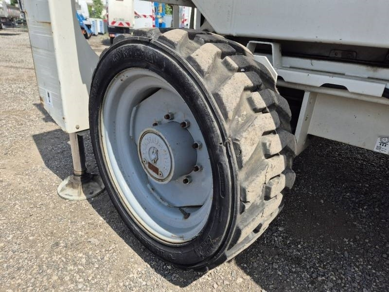 Šķērveida pacēlājs Genie GS3390 - 12,06 m - 4x4 - diesel: foto 12