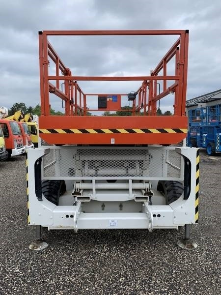 Genie GS3390 - 12,06 m - 4x4 - diesel - Šķērveida pacēlājs: foto 3 Genie GS3390 - 12,06 m - 4x4 - diesel - Šķērveida pacēlājs: foto 3